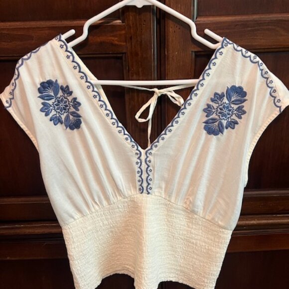 OLD NAVY Waist-Defined Smocked Top Size Medium - Picture 5 of 7